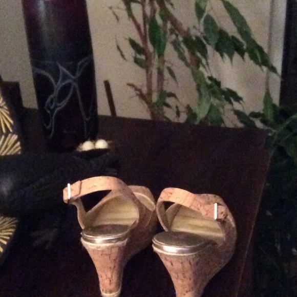 Lilly Pulitzer exquisite summer sandals - Picture 2 of 4